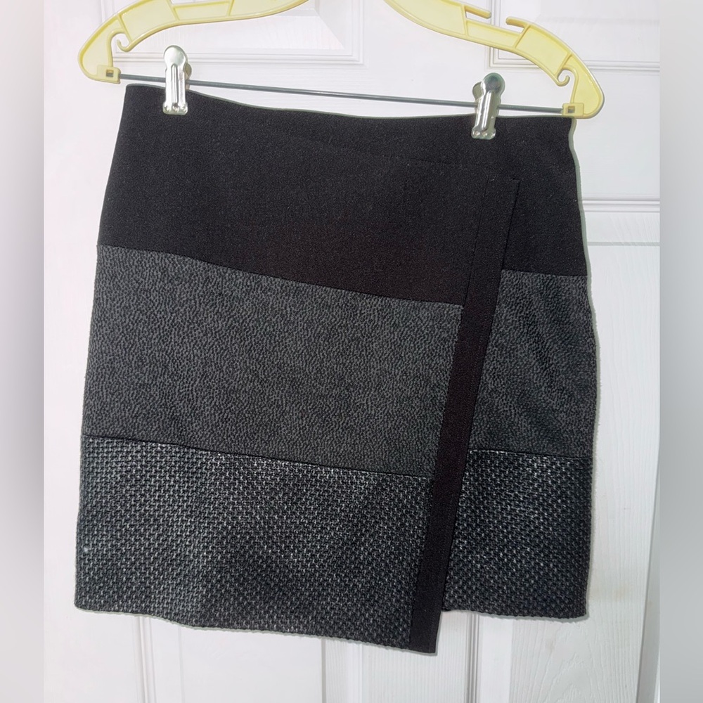 White House Black Market | Black Tonal Pencil Skirt | Size 2